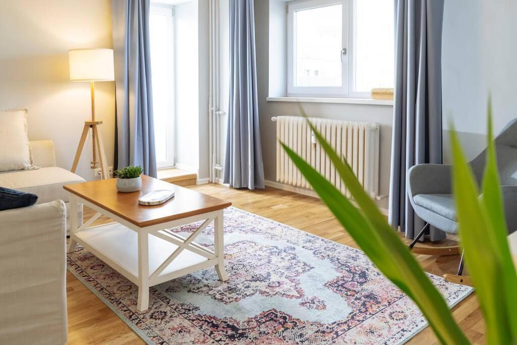 Good Vibes Central Apartment Bukarest Kültér fotó