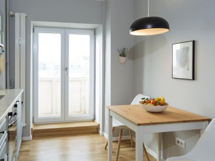 Good Vibes Central Apartment Bukarest Kültér fotó